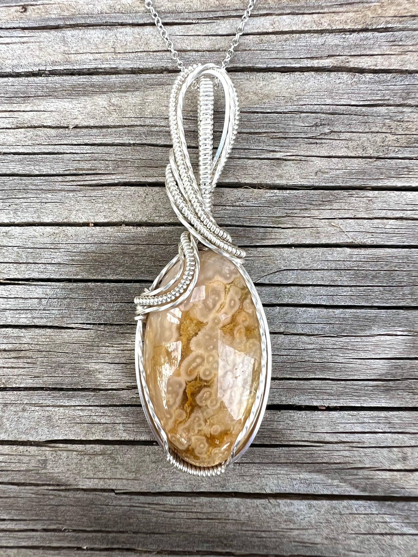 Madison Agate Pendant