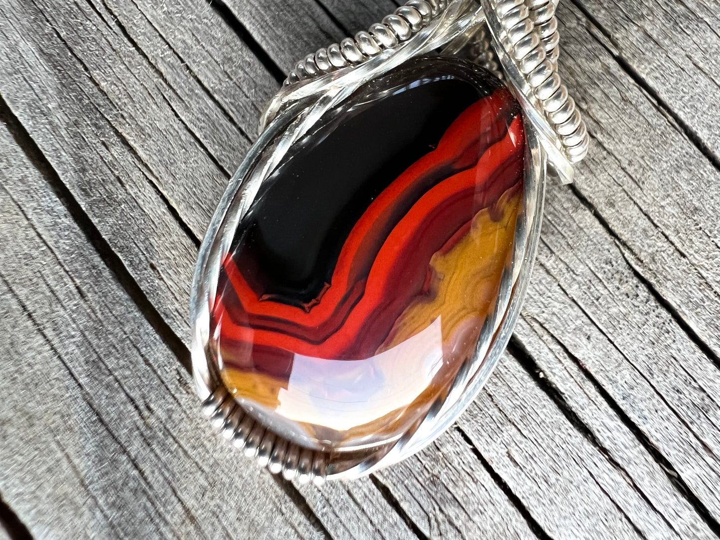“Kentucky Queen” - Kentucky agate pendant